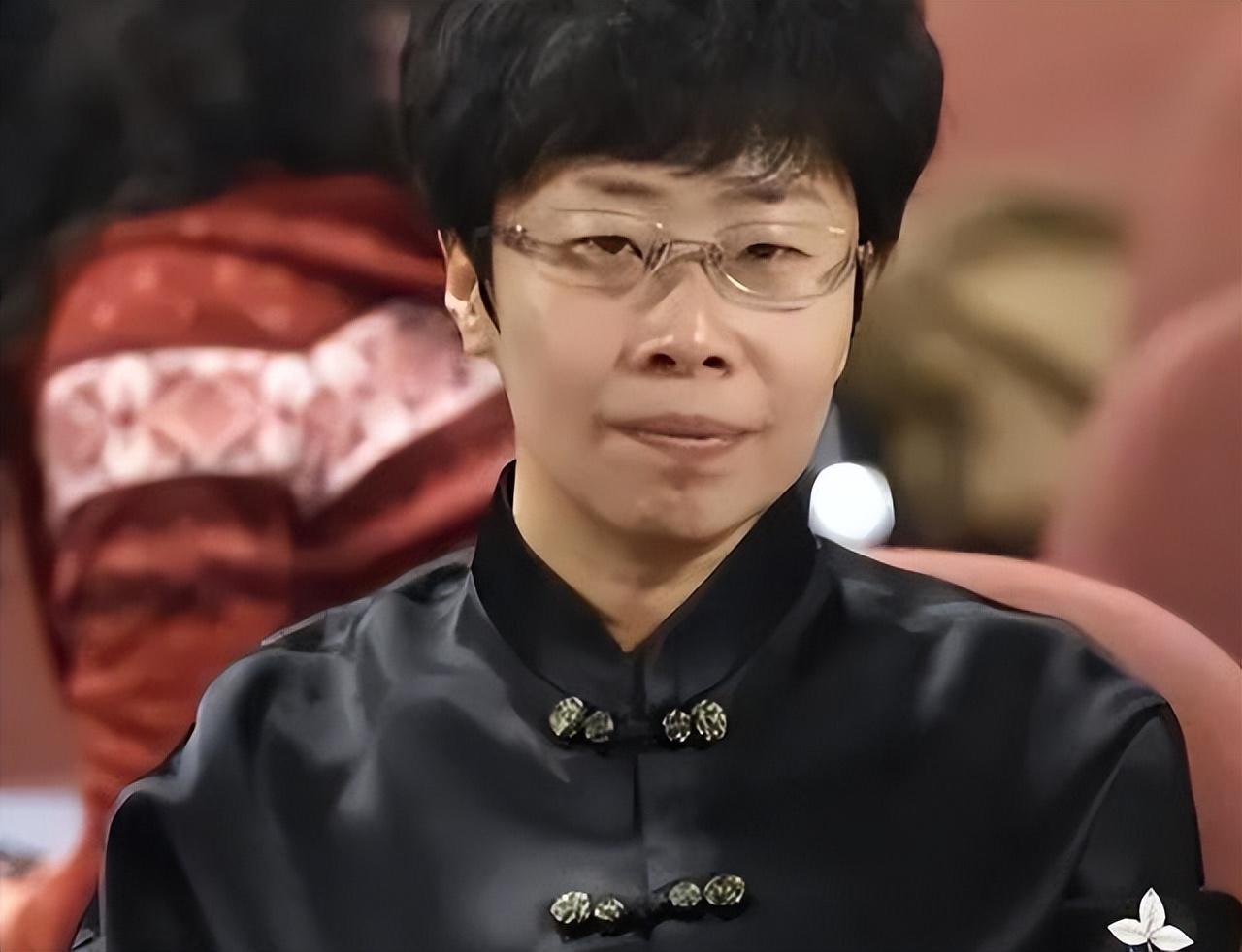 开云入口-蒙曼感叹:这辈子也结不了婚!有两个原因:一是岁数,二是长相