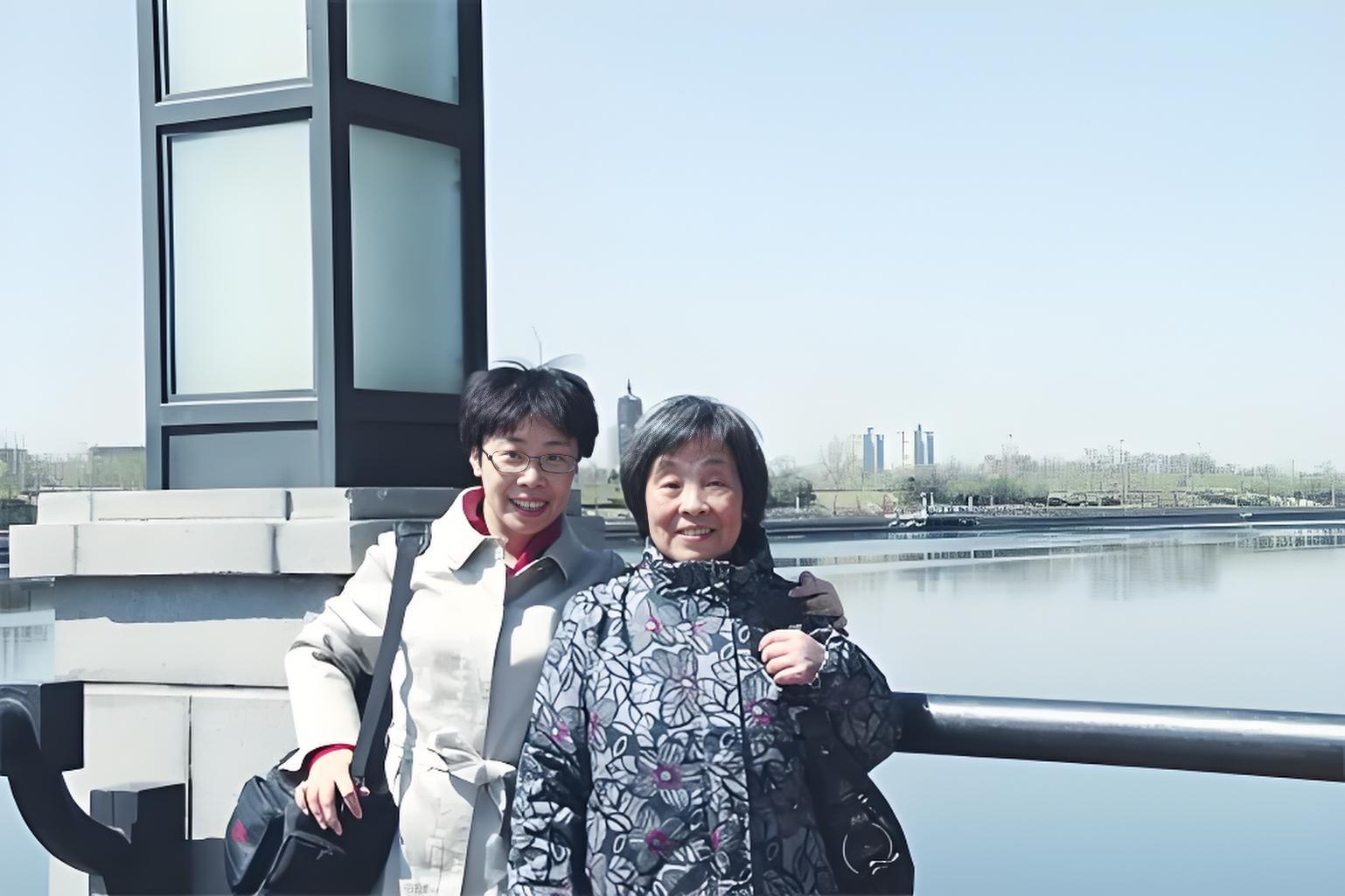 开云入口-蒙曼感叹:这辈子也结不了婚!有两个原因:一是岁数,二是长相