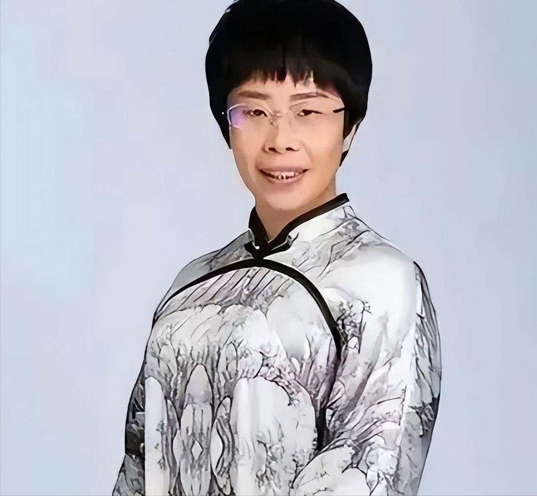 开云入口-蒙曼感叹:这辈子也结不了婚!有两个原因:一是岁数,二是长相