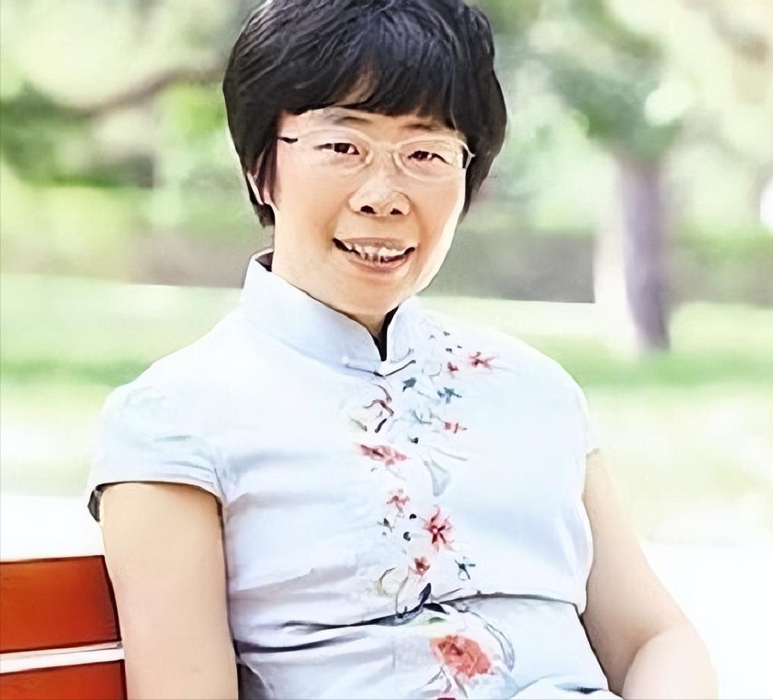 开云入口-蒙曼感叹:这辈子也结不了婚!有两个原因:一是岁数,二是长相