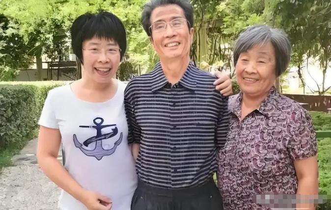 开云入口-蒙曼感叹:这辈子也结不了婚!有两个原因:一是岁数,二是长相