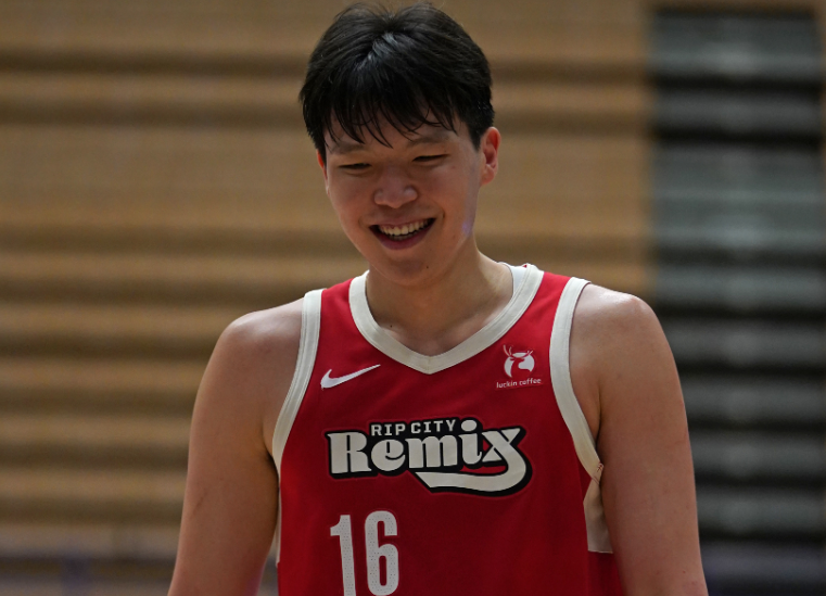 开云入口-杨瀚森13+7+2+3帽5失误5犯规 难阻混音惜败湖人吞3连败